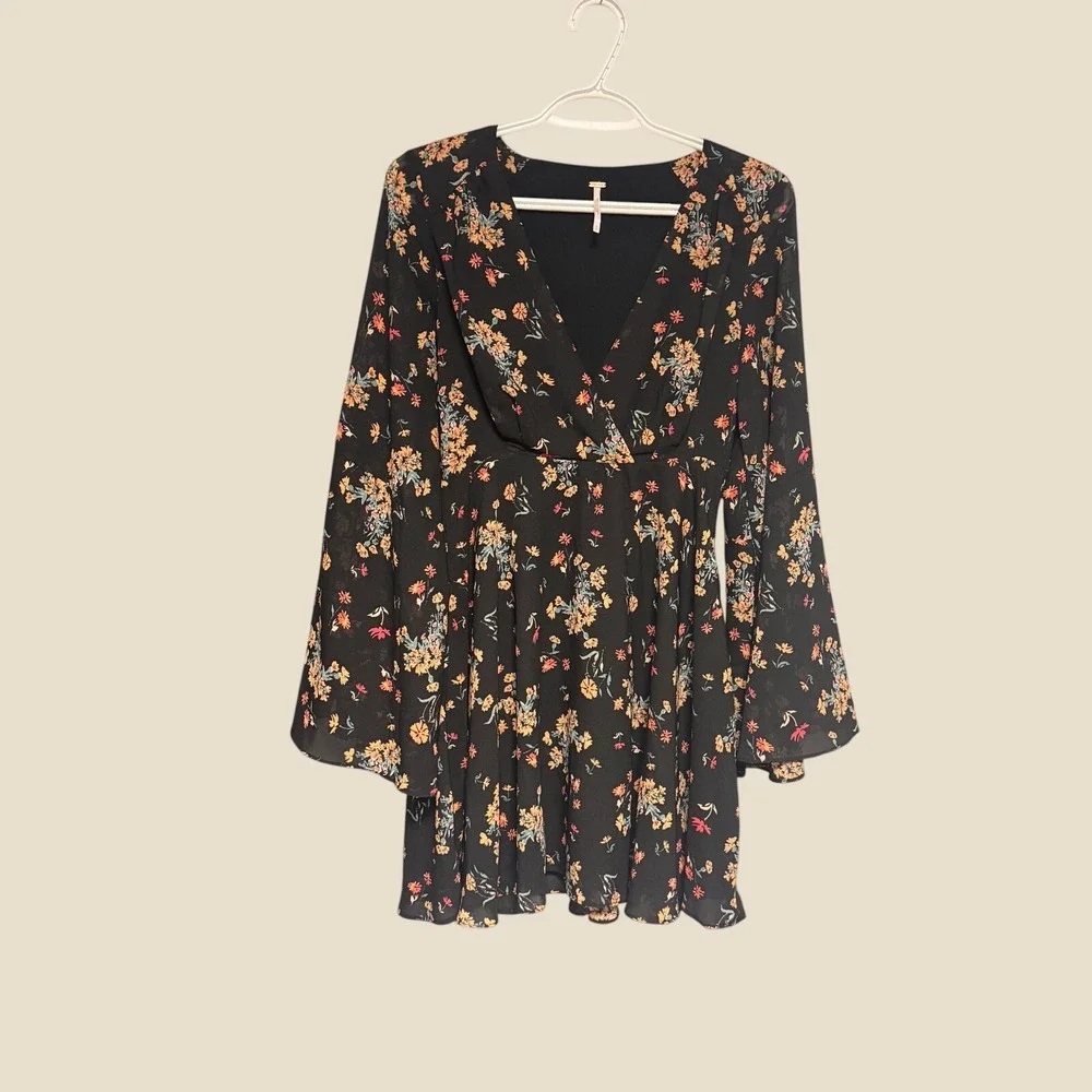 Free People Lilou Black Floral Bell Sleeve Mini Dress V-Neck Boho Small Festival